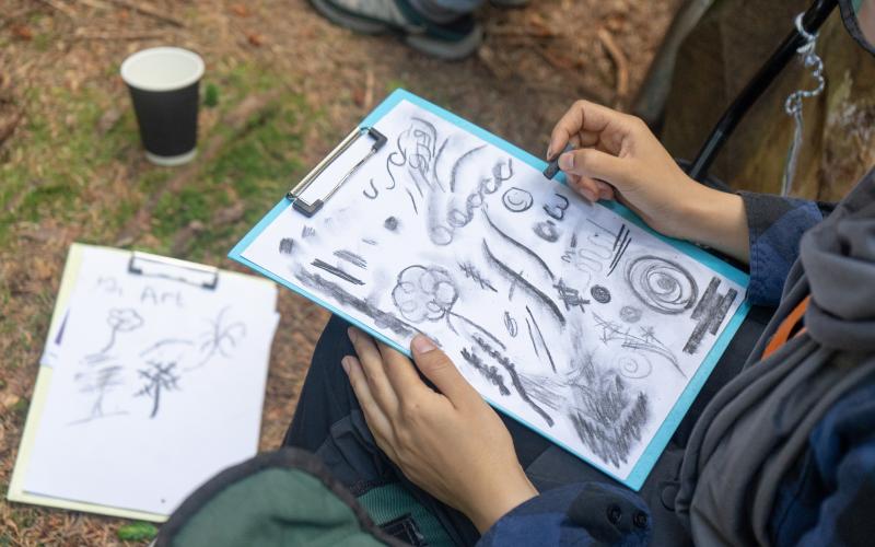 Charcoal Sketching - credit Tom Pooley